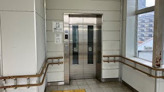 JR日豊本線 城野駅4,5番線ホームのエレベーター（オーチス製）