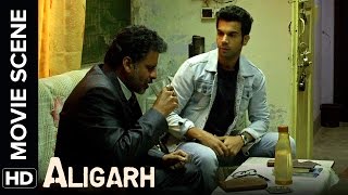 Manoj charges at Rajkummar with an umbrella | Aligarh | Movie Scene