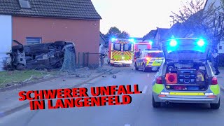 [SCHWERER VERKEHRSUNFALL IN LANGENFELD] - BMW raste durch Zaun \u0026 prallte gegen Hauswand -