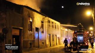 Incêndio casa devoluta - R. Sacra Família - Povoa de Varzim