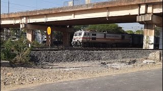 12214 Yesvantpur AC Duronto Express | Delhi Sarai Rohilla To Yesvantpur #train #indianrailways