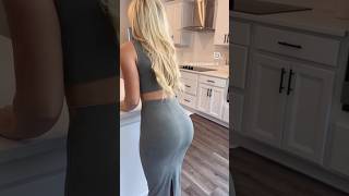 BLONDE MILF ASS SLAP! #shorts