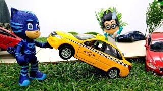 PJ Masks Romeo y coches de juguete. Vídeo infantil.