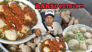 BAKSO URAT PAK PETRUK !!! REKOMENDASI KULINER MURAH KOTA NGAWI_Legend Jualan Dari Tahun 90 an