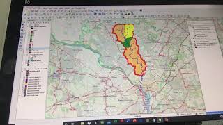 Cut Polygon from another Polygon layer QGIS