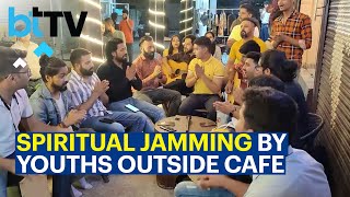 #ViralVideo | Youth Sings Hanuman Chalisa Outside A Cafe In Gurugram