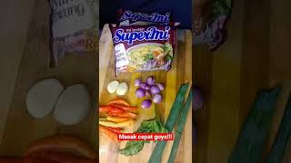 Resep masak mie kuah - supermi ayam bawang buat lapar nya malam hari #shorts