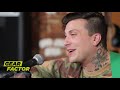 Frank Iero Plays Favorite My Chemical Romance + Solo Project Riffs