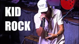 KID ROCK SINGING AT HIS BAR ON STAGE IN NASHVILLE KID ROCK’S HONKY TONK