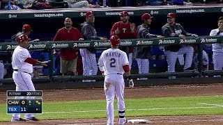 CWS@TEX: Martin singles to right, scores Adduci