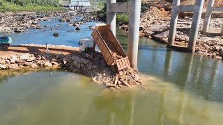 Wonderful! Engineering Dam Construction Excavator Making Dam For Building High Bridge