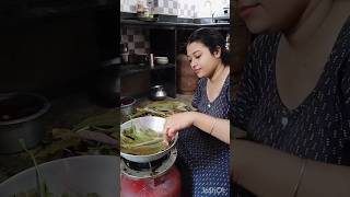 #shorts#কচি আম পাতার অসাধারণ একটা রেসিপি 😍😍🥰#viralvideo#viralreels #viralvideo