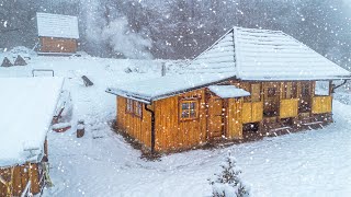 ONE YEAR ALONE in an 80 YEARS OLD CABIN