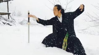 Watch: Priest practices Taoist kung fu amid heavy snow in Wudang Mountains