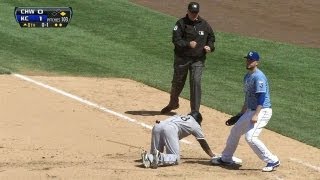 CWS@KC: Shields picks off Wise to end the inning