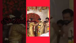 மாப்பிள்ளை கழுத்துல மாலையே போடு மா 💐 Jayaram Daughter Wedding #shorts