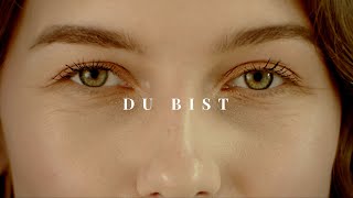 Du bist feat. Sarah Marie (Offizielles Video) - Chris \u0026 Henni