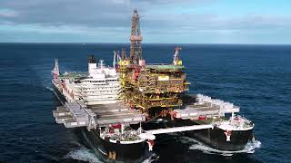 TAQA Eider Alpha topsides lift by Pioneering Spirit 2025