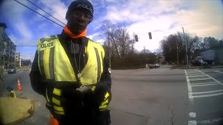 Video shows a fake officer directing traffic on a busy Gwinnett County road, police cay