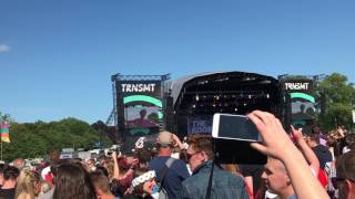 The Kooks - She Moves In Her Own Way - Live at TRNSMT Glasgow, 2017