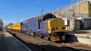 37 607 + 37 612 pass glasshoughton with 2 tones on the 3/4/23