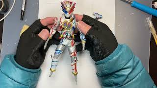 仮面ライダービルド・ジーニアスフォームのソフビを可動化・その4