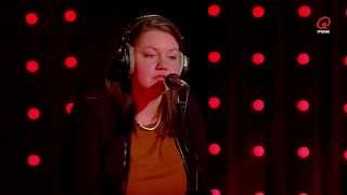 Janne Geerits:  "Thank you for believing" (live bij Q)