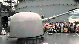 訓練支援艦てんりゅう　76mm速射砲展示