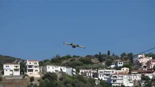 Canadair CL 215: Low flight over Samos Town 17/7/2017