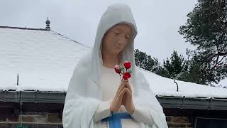 Sanctuaire de Notre Dame de Banneux sous la neige 16 janvier 2024