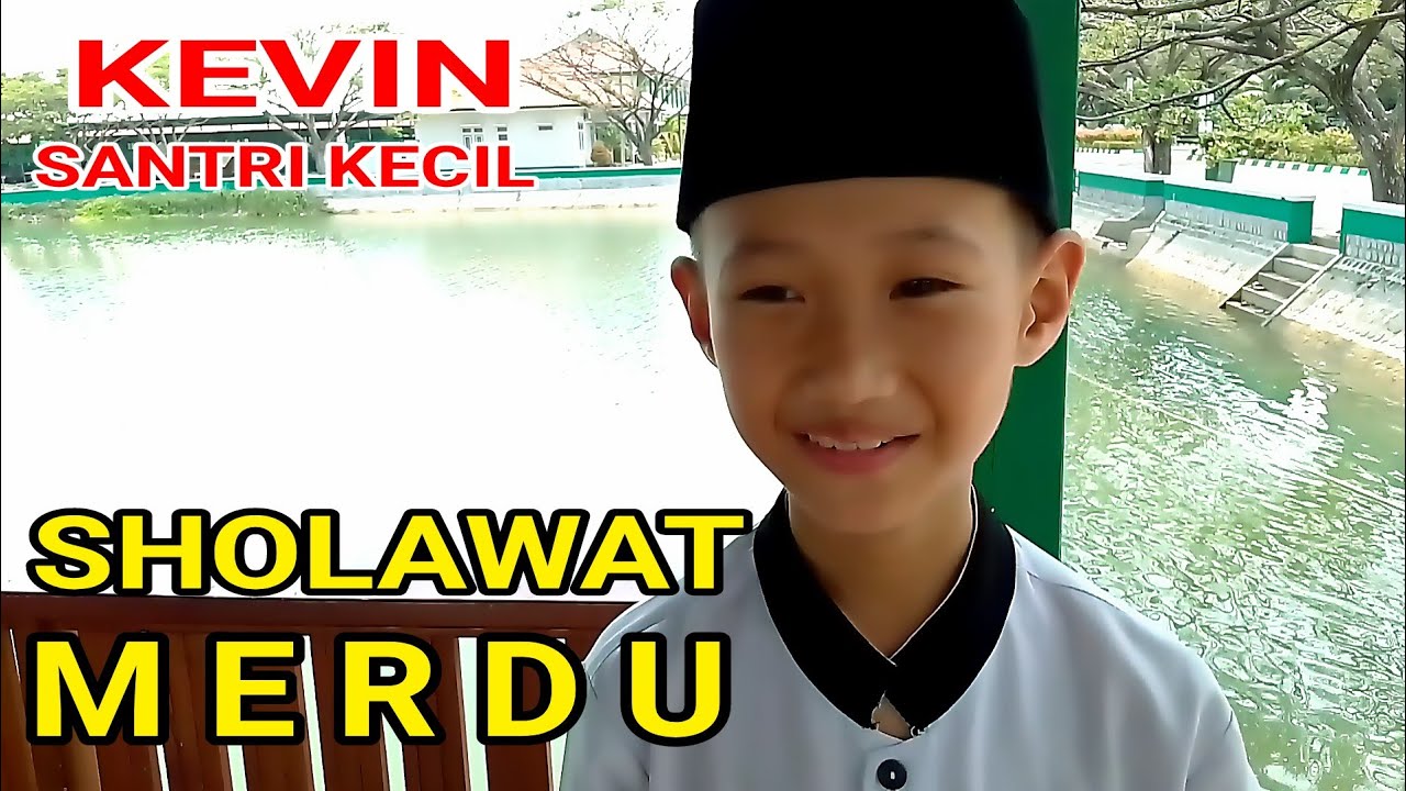 VIRAL SANTRI KECIL SHOLAWAT MERDU - YouTube