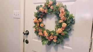 Easy DIY.  flower loop with carnations and leaves. Pretty door decors康乃馨加白网纹草拼成的花环，简单易学又好看，快来一起做吧。