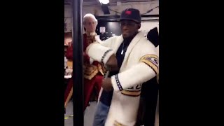 Groffsauce adorable dance as King George