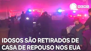 Idosos são retirados de casa de repouso por causa do fogo