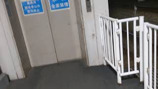 金沢駅の業務用エレベーター（その2）