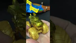 Gold Mega-Wrex