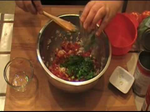 How to Make a Quick Salsa with Canned Tomatoes How to Make a Quick Salsa with Canned Tomatoes