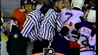 Dec 27, 1995 Kevin Dineen vs Jason Arnott Philadelphia Flyers vs Edmonton Oilers