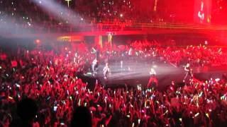 070614 FanCam Music Bank in Brasil - No Mercy (B.A.P)