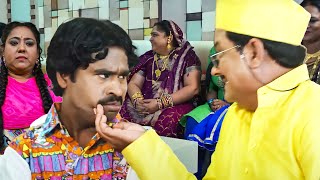 करे सारे मुह गिराके काहे बईठल हवे.. लईकिया का कही - #Dinesh Lal Nirahua, #Aamrapali Video Scene