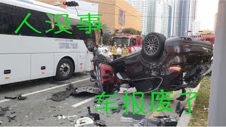 2021中国交通事故合集：人没事，车报废了。Traffic accident in china