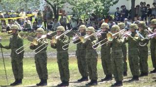 陸上自衛隊第12音楽隊・新発田駐屯地音楽クラブ・高田駐屯地音楽クラブ　新発田駐屯地創立64周年記念行事　観閲行進