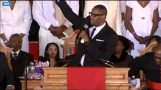 R Kelly  I Look To You Whitney Houston's Funeral