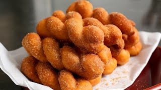 Twisted Korean doughnuts (Kkwabaegi: 꽈배기)