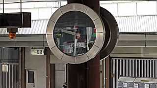 松戸駅 bus stop clock