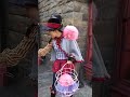 usj 一番仲良く話してくれるピグミーパフキーパーさんの動画。機能停止したカメラが回復したのを話した後の動画。 usj