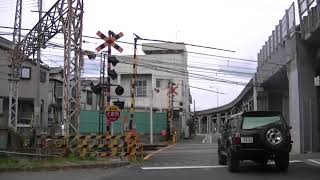 00392　和歌山国道高架下の南海和歌山市駅の近くの北側の踏切　ＪＲ紀勢本線の踏切