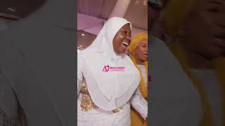 Arrival of popular Islamic Singer,Alhaja Rukayat Gawat