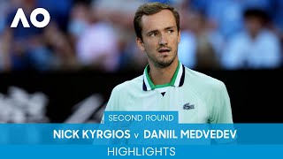 Nick Kyrgios v Daniil Medvedev Highlights (2R) | Australian Open 2022