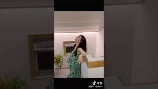 赵露思抖音更新“🖐🏻🤘🏻👌🏻 ” zhao Lusi tiktok